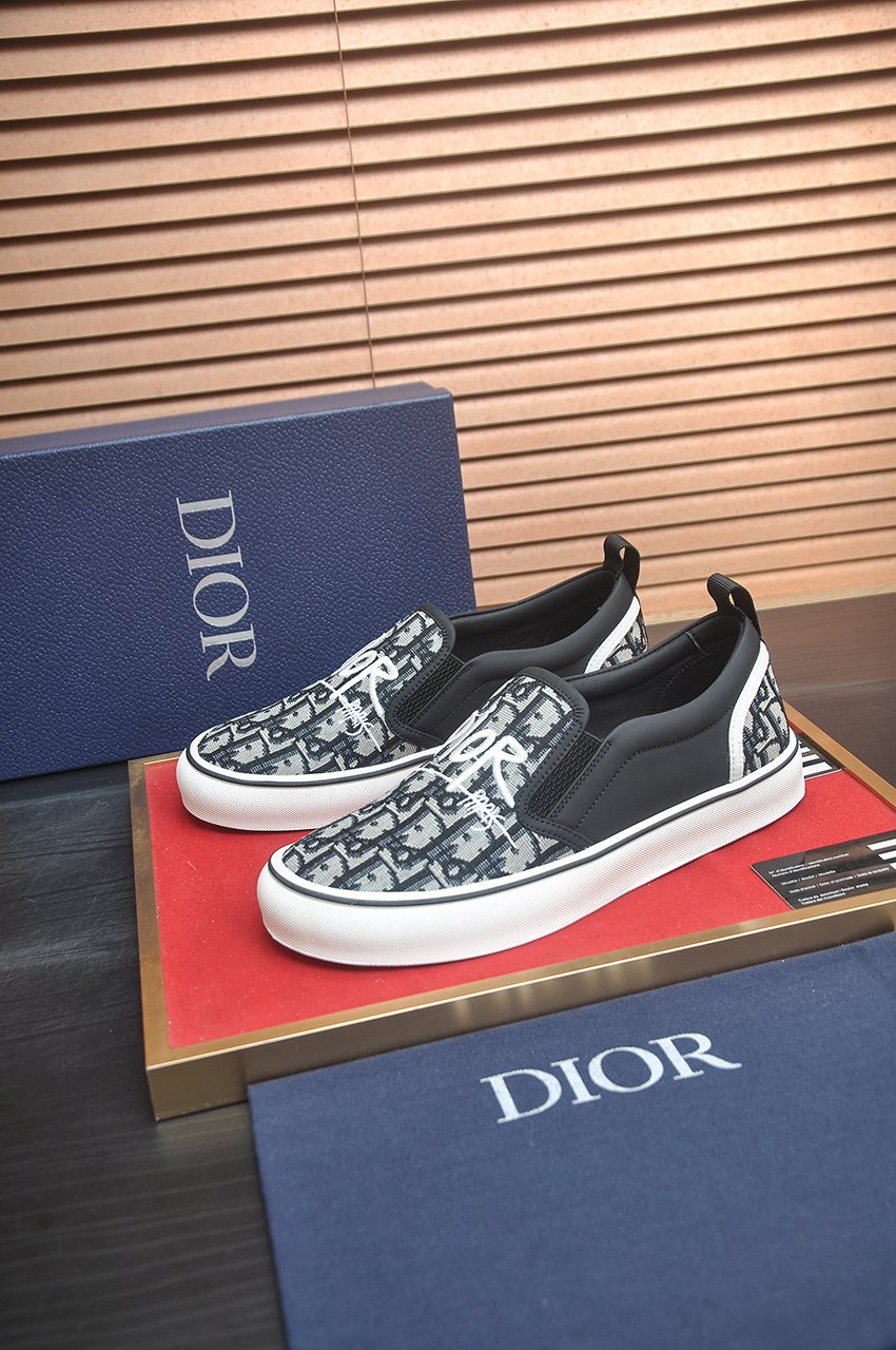 Dior Patterned Slip-On Sneakers — model