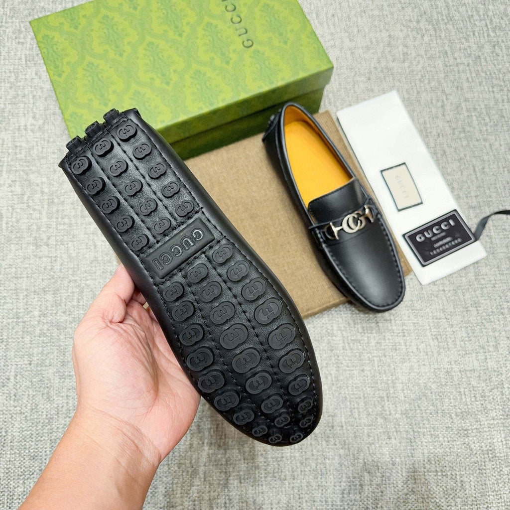 GUCCI Black Metal-Detail Loafers — detail