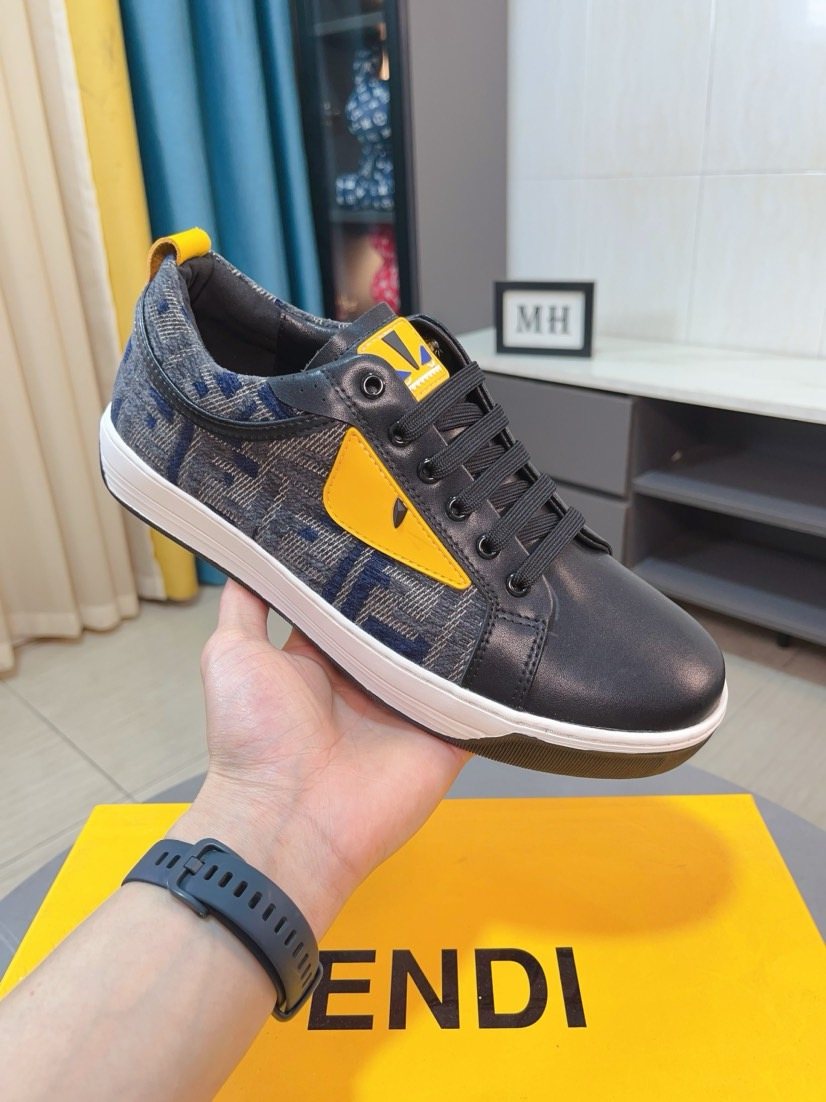 FENDI Patterned Panel Low-Top Sneakers — front
