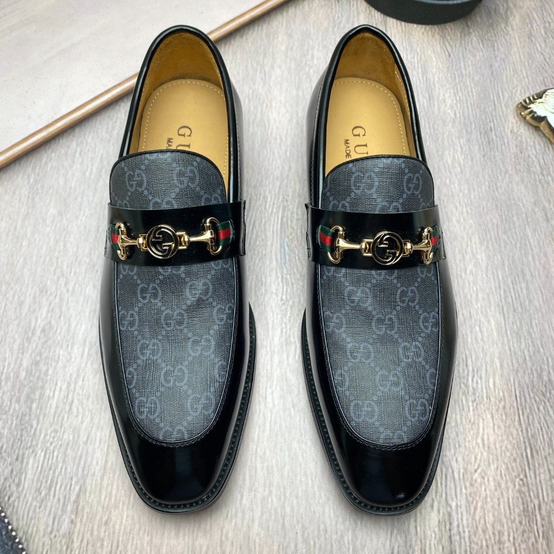 Gucci Horsebit Pattern Loafers — front