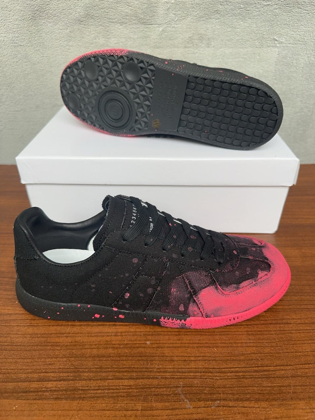 Maison Margiela Painted-Toe Low-Top Sneakers — side